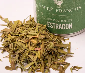 Estragon - L'estragon possède un parfum vinaigré et herbacée, aux saveurs anisées et poivrées. Il se marie très bien avec la coriandre, le fenouil et l'hysope. Il est incorporé dans les herbes de Provence.