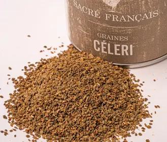 Céleri - Cette graine aromatique issue du légume du meme nom possède un goût plus concentré que les feuilles, plutôt amer et citronné. Il parfume aisément vos préparations à la tomate. 