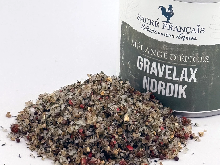 Épices Sacré français - Mélange d’épices - Scandinave - Gravelax Nordik - L'âme scandinave s'invite dans ce mélange, il est conçu pour métamorphoser vos poissons crus ou marinés, il recrée l’équilibre pur des pays Nordiques. Une signature gastronomique exclusive, entre fraîcheur herbacée et finesse absolue