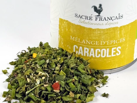 Épices Sacré français - Mélange d’épices - Caracoles - Ce mélange inspiré de la cuisine du Sud-ouest de la France s'utilise aussi simplement qu'une persillade dans vos recettes. Il ajoutera des saveurs fraiches d'herbes aromatiques, aillées légèrement pimentées à vos plats.