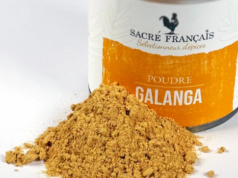 Épices Sacré français - Poudre - Galanga - Racine à la saveur chaude et florale, un curieux mélange de cardamome, de gingembre citronnée et de notes de pin.