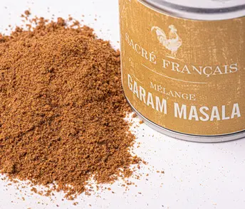 Épices Sacré français - Mélange d’épices - Curry - Garam Masala - Ce mélange d'épices du nord de l'Inde, est appelé garam. Il est utilisé avec des légumes, de la viande et du poisson, ressemblant à la structure de base du chaï.